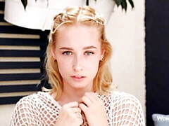 18, デカ尻, ブロンド, 指いじり, オナニー, 一人, ストリッピング, ティーン