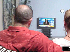 フェラチオ, 茶髪の, 眼鏡, 手コキする, ラティーナ, 淫乱熟女, 三人