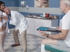 Анальный секс, Большая жопа, Минет, Брюнетки, Рогоносцы, Собачьи, Мастурбация, Милф