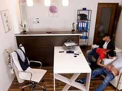 18 ans, Amateur, Brunette brune, Cocu, En levrette, Argent, Pov, Réalité