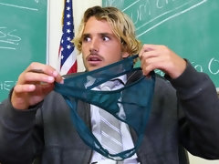 Sucer une bite, Brunette brune, Gode, En levrette, Hd, Chevaucher, Professeur, Jouets