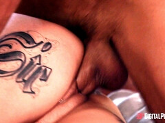 Жопа, Спальня, Брюнетки, Измена, Собачьи, Затыкание рта, Короткая стрижка, Порка