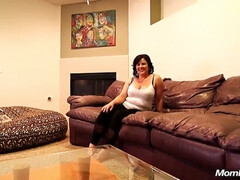 Enthousiasteling, Lieveling, Grote kont, Grote mammen, Pijpbeurt, Huisgemaakt, Moeder die ik wil neuken, Gezichtspunt