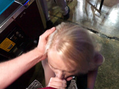Blond, Pijpbeurt, Openbaar