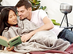 Culo grande, Verga grande, Mamada, Morena, Estilo perrito, Tetas naturales, Coño, Tailandés