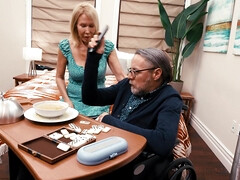 Femelle, Doigter, Époux mari, Embrassement, Lesbienne, Infirmière, Orgasme, Chatte