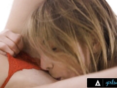 Grosse titten, Hochschule, Behaart, Lesbisch, Lecken, Masturbation, Muschi, Titten