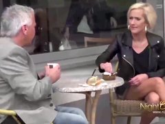 69, アナル, デカパイ, ブロンド, フェラチオ, お婆さん, 手コキする, 妻