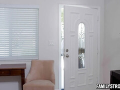 Nana, Sucer une bite, Brunette brune, Queue, Chatte, Rasée, Tabou, Adolescente