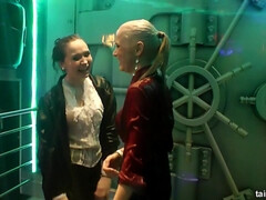 Arsch, Verrückt, Handjob, Lesbisch, Nackt, Öffentlich, Muschi, Titten