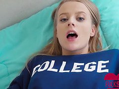 Enthousiasteling, Sperma shot, Hondjeshouding, Hardcore, Klein, Gezichtspunt, Realiteit, Tiener