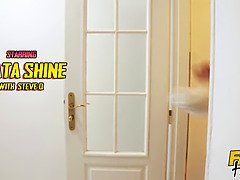 Cuarto de baño, Mamada, Penetracion con dedos, Divertido, Hd, Monstruo, Natural, Gritar