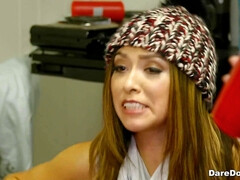 Cul, Lécher le cul, Chambre à dormir, Blonde, Brunette brune, Tir de sperme, Faciale, Léchez