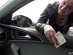 Verga grande, Mamada, Coche, Pajear, Masturbación, Dinero, Al aire libre, Pelirrojo