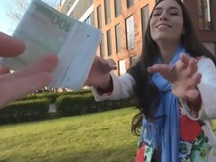 Blasen, Braunhaarige, Europäisch, Im freien, Zierlich, Pov, Öffentlich, Muschi