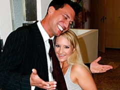 Gros cul, Grosse bite, Gros seins, Sucer une bite, Tir de sperme, En levrette, Faciale