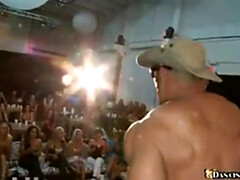 18, アナル, お尻, 着衣女と全裸男, お婆さん, 下着, 淫乱熟女, ストリップ