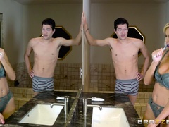 Grosse titten, Blondine, Blasen, Betrug, Paar, Pov, Realität