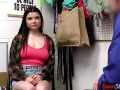 Grote lul, Bruinharig, Rondborstig, Lul, Natuurlijk, Kut duiken, Geschoren, Uniformpje