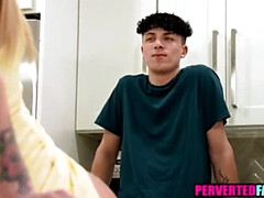 Tante, Blonde, Gorge profonde, Famille, Léchez, Mère que j'aimerais baiser, Tabou, Tatouage