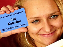 Grote kont, Grote lul, Blond, Pijpbeurt, Hondjeshouding, Natuurlijke tieten, Tiener, Tieten likken