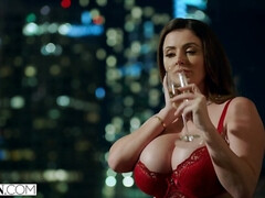 Cul, Gros cul, Gros seins, Sucer une bite, Brunette brune, Faciale, Léchez, Chatte