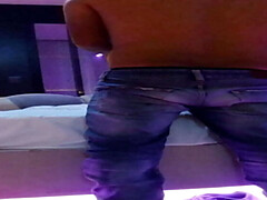 Sperma, Hondjeshouding, Sperma in gezicht, Vriendin, Latijnse vrouw, Natuurlijke tieten, Orgasme, Spuiten