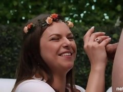 Grosser arsch, Grosse titten, Blasen, Hundestellung, Handjob, Milf, Natürlichen titten, Im freien