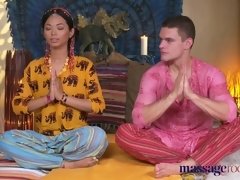 アジア人, フェラチオ, カップル, ハードコア, マッサージ, オナニー, 自然山雀, 剃毛