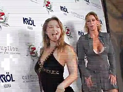 Tetas grandes, Despelote, Fiesta, Estrella porno, Público, Tetas
