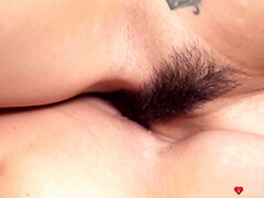 Cul, Chambre à dormir, Tchèque, Poilue, Lesbienne, Léchez, Seins naturels, Piercing