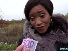 British Ebony Queen Kiki Minaj Fucked Outside