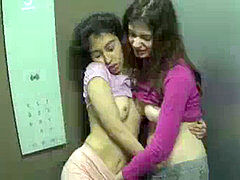 Amateur, Bisexual, Corridas, Corridas faciales, Ffm, Italiano, Lesbiana, Público
