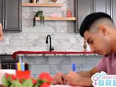 デカチン, ブロンド, 浮気者, 中出し, 熟年, 淫乱熟女, 義母, オッパイの