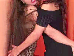 18, 素人, 茶髪の, 自家製, レズビアン, 下着, オーガズム, ティーン