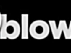 18 ans, Grosse bite, Sucer une bite, Brunette brune, Tromperie, Gorge profonde, Branlette thaïlandaise, Adolescente