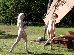 18, ブロンド, ヨーロピアン, 指いじり, レズビアン, 小柄, オマンコ, ティーン