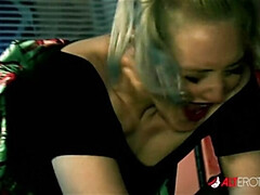 Anal, Sucer une bite, Hard, Petite femme, Réalité, Rasée, Tatouage, Nénés