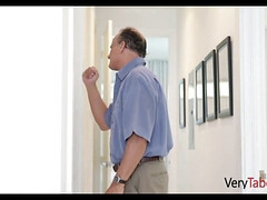 Grosse titten, Braunhaarige, Grossvater, Hardcore, Latina, Mutti, Sohn, Titten