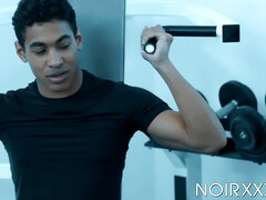 69, Grosse bite, Noire, Éjaculer dans la bouche, Gorge profonde, Homosexuelle, Gym, Hard