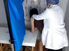 Arts, Exam, Fetisj, Flashing, Gynaecoloog, Hd, Mager, Uniformpje