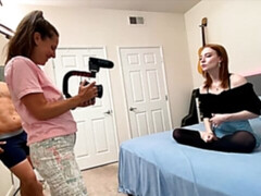 Entre bastidores, Verga grande, Mamada, Estilo perrito, Tetas naturales, Flaco, Adolescente, Tetas