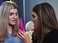 21 year old anal dyke fuck each other in the ass with close up toys