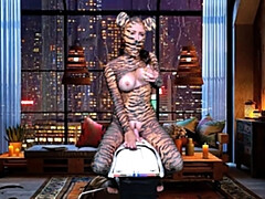 Grosse titten, Blasen, Frau, Hd, Riesenschwanz, Orgasmus, Spielzeuge, Netzkamera