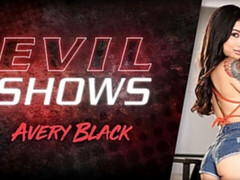 Жопа, Брюнетки, Пальцем, Мастурбация, Соло, Стриптизерша, Тату, Сиськи