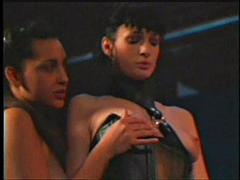 Tussi, Blondine, Blasen, Braunhaarige, Fetisch, Lesbisch, Strapon, Spielzeuge