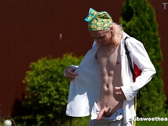 18, バック, 手コキする, オーガズム, アウトドア, パーティ, 三人, 締まりの良い