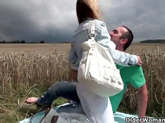 Sperma shot, Rijpe lesbienne, Moeder die ik wil neuken, Moeder, Buiten, Openbaar, Stiefmoeder, Zuigen