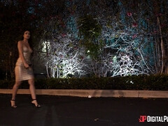 Grosse titten, Auto, Gesichtssitzen, Lesbisch, Masturbation, Natürlichen titten, Büro, Tätowierung