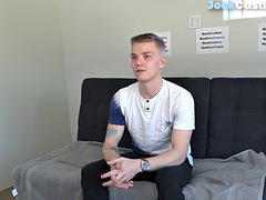 Leie, Hochschule, Schwul, Masturbation, Öffentlich, Solo, Tätowierung